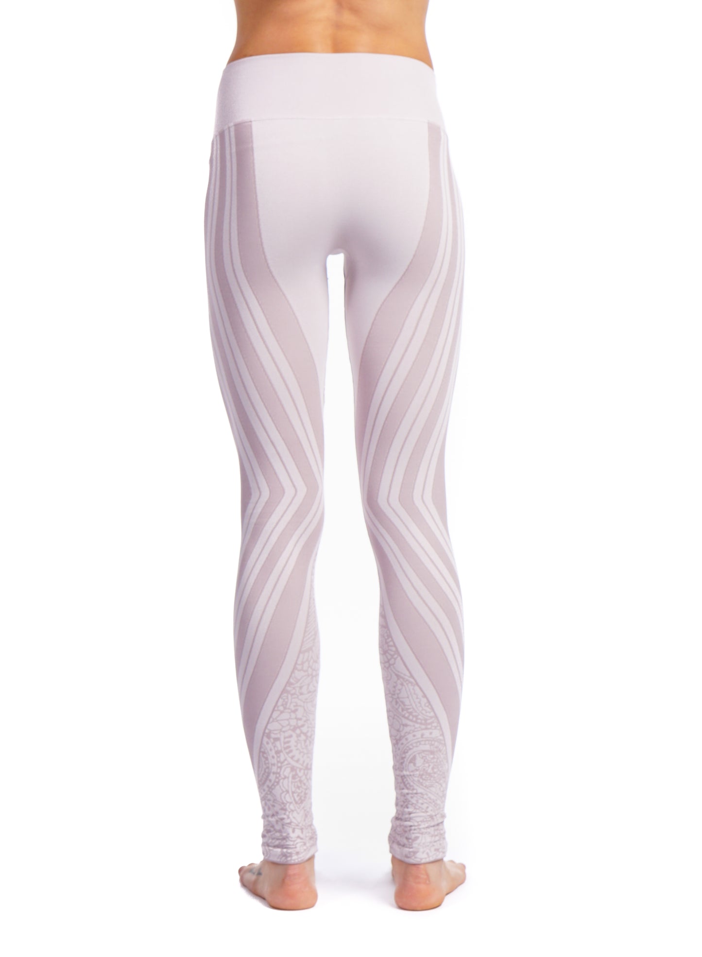 Ava Pant