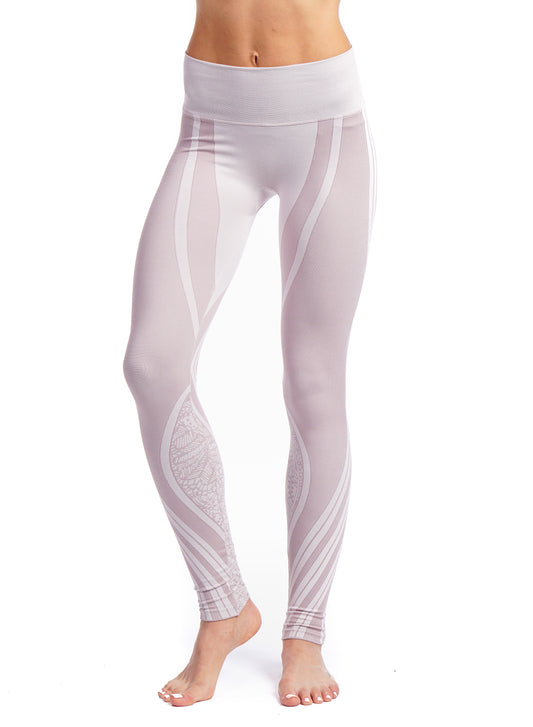 Ava Pant