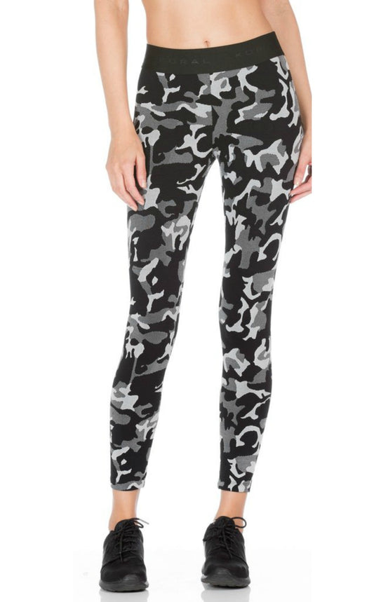 Knockout Legging Black Camo